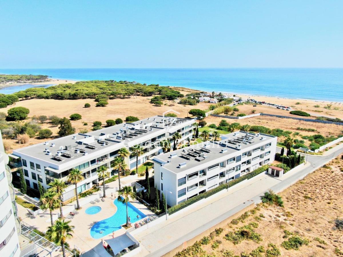 קווארטיירה Cavalo Preto Luxury Beach Apartment By Golden Zenith מראה חיצוני תמונה